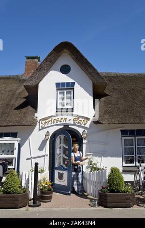 "Friesen-Café' in Nebel, Amrum, Nordfriesland, Schleswig-Holstein, Deutschland | Utilizzo di tutto il mondo Foto Stock