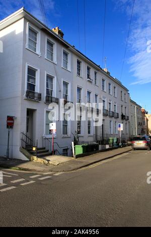 Le proprietà in Bath Road, Suffolks e Leckhampton aree di Cheltenham, Gloucestershire, UK. - 4 gennaio 2020 foto da Andrew Higgins/mille W Foto Stock