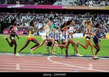 Ajee Wilson (USA) ,vescovo Melissa (Canada) ,Adelle Tracey (Gran Bretagna) , Hedda Hynne ( Norvege) , Habitam Alemu 'Ethiopie) e Noélie Yarigo (Benin) durante la prima semi finale 800m le donne della IAAF mondiale di atletica il 6 agosto, 201st presso lo stadio olimpico di Londra, Gran Bretagna Photo Laurent Lairys / DPPI Foto Stock