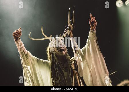 Copenhagen, Danimarca. 21st, Giugno 2019. Il alternativa internazionale folk band di metallo Heilung esegue un concerto dal vivo durante il danese heavy metal festival Copenhell 2019 a Copenaghen. (Photo credit: Gonzales foto - Mathias Kristensen). Foto Stock