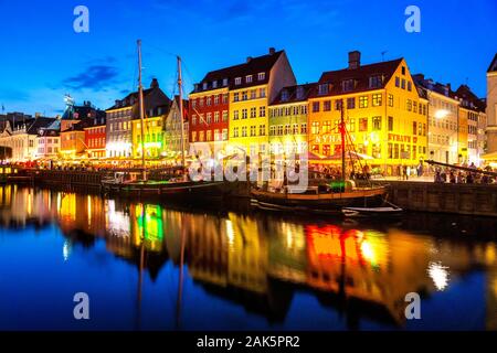 Nyhaven Copenhagen alle ore blu, Danimarca Foto Stock