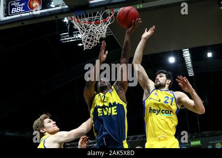 Braunschweig, Germania, 30 Dicembre 2019: Armani Moore di pecora Oldenburg cestello cliente un punto durante la BBL Basket Bundesliga corrispondono Foto Stock