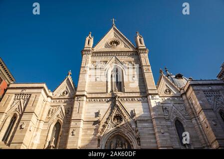 La storica cattedrale Duomo di Napoli in Italia Foto Stock