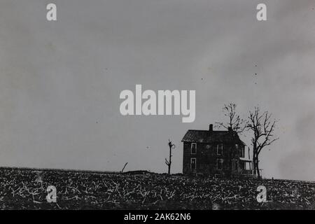Fine anni '70 minimalismo nero e bianco estrema fotografia di casa colonica Foto Stock