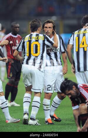 Milano, 21 agosto 2011, 'G.ALLO STADIO MEAZZA SAN SIRO ' Stadium, Trofeo Berlusconi 2011/2012, AC Milan - Juventus FC: Andrea Pirlo e Alessandro Del Piero festeggia dopo l'obiettivo Foto Stock