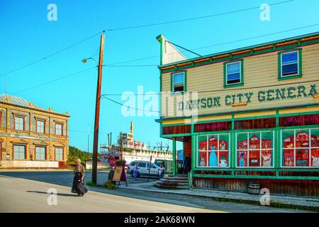 Yukon: Goldgraeberstadt Dawson City, Fassaden der historischen Altstadt, Kanada Westen | Utilizzo di tutto il mondo Foto Stock