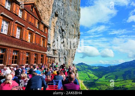 Kanton Appenzell: Weissbad, Berggasthaus Aescher-Wildkirchli, Schweiz | Utilizzo di tutto il mondo Foto Stock