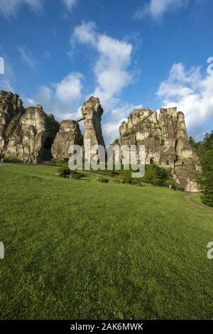 Horn-Bad Meinberg: Externsteine, Sandstein-Felsformation im Tal Der Wiembecke und fruehchristliche Kultstaette, Teutoburger Wald | Utilizzo di tutto il mondo Foto Stock