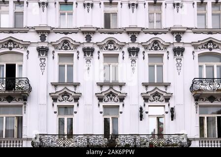 Vista del palazzo Palugyayov a Bratislava, in Slovacchia Foto Stock