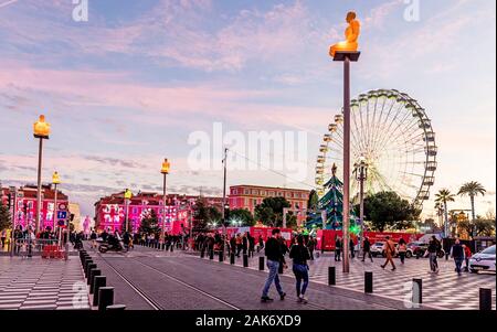 Ruota panoramica Ferris e Funfare in Place Massena Nizza Francia Foto Stock