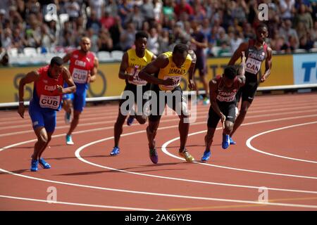 Micheal Campbell e Usain Bolt (Jamaique) durante la seconda riscalda 4x100m uomini relè presso la IAAF mondiale di atletica il 6 agosto, 201st presso lo stadio olimpico di Londra, Gran Bretagna Photo Laurent Lairys / DPPI Foto Stock