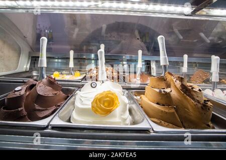 Il Gelato a Martinucci Laboratorio, Alberobello, Italia Foto Stock