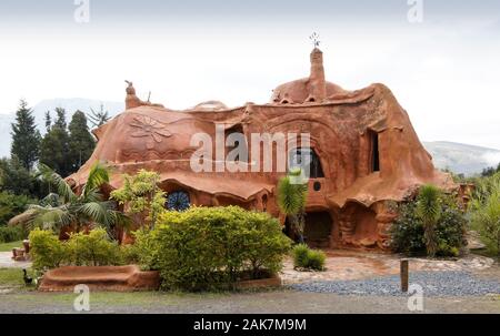 Casa Terracotta, progettata e costruita dall'architetto colombiano Octavio Mendoza, Villa de Leyva, Colombia Foto Stock