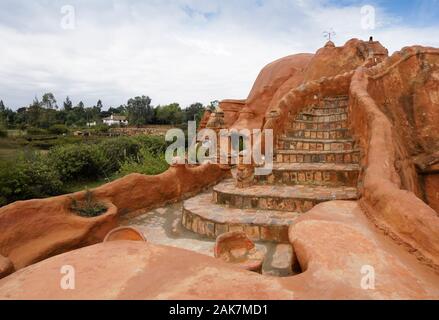 Terrazza sul tetto di Casa Terracotta (Terracotta House), progettata e costruita dall'architetto colombiano Octavio Mendoza, Villa de Leyva, Colombia Foto Stock