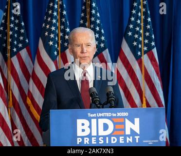 New York, Stati Uniti. 07Th gen, 2020. Ex Vice Presidente & speranzoso democratico Joe Biden abbia reso la politica estera dichiarazione al corrente su Pier 59. (Foto di Lev Radin/Pacific Stampa) Credito: Pacific Press Agency/Alamy Live News Foto Stock