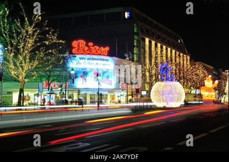 architettura, architettura, campana, berlino, chiesa, città, costruzione, buio, sera, vita notturna, shopping, germania, germania deutchland, Foto Stock