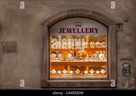 vetrina gioielleria, vetrina gioielleria vetrina laterale vetrina per vendita articoli Foto Stock