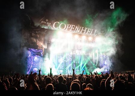 Copenhagen, Danimarca. 20th, Giugno 2019. Heavy Metal tifosi assistere ad uno dei tanti concerti dal vivo durante il danese heavy metal festival Copenhell 2019 a Copenaghen. (Photo credit: Gonzales foto - Mathias Kristensen). Foto Stock