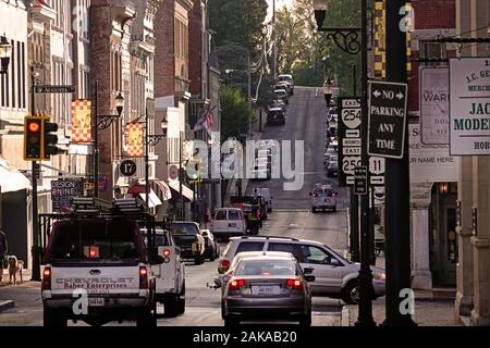 scena di strada nel centro di Staunton, Virginia Foto Stock