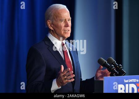 Candidato presidenziale democratico, ex Vice presidente Joe Biden offre commento sulla Trump dell amministrazione di recenti azioni in Iraq il 07 gennaio Foto Stock