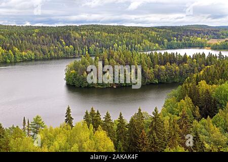 Il pittoresco Aulanko Forest park, Hameenlinna, Finlandia. Vista dalla collina Aulangonvuori Foto Stock