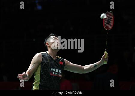 Kuala Lumpur, Malesia. Gen 8, 2020. Lin Dan di Cina compete durante gli uomini singoli match di primo turno contro Jan O Jorgensen della Danimarca in Malesia Masters 2020 Torneo di badminton a Kuala Lumpur, Malaysia, 8 gennaio, 2020. Credito: Zhu Wei/Xinhua/Alamy Live News Foto Stock