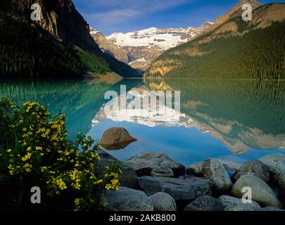 Il Lago Louise, il Parco Nazionale di Banff, Alberta, Canada Foto Stock