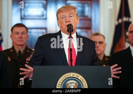 Washington, Stati Uniti d'America. 08 gen, 2020. Presidente Donald Trump risolve la nazione su Gennaio 8, 2020 a Washington, DC. dopo le forze iraniane ha lanciato più di una dozzina di missili balistici contro due basi militari in Iraq inizio mercoledì. (Foto di Oliver Contreras/SIPA USA) Credito: Sipa USA/Alamy Live News Foto Stock