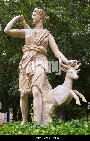 Francia, Indre, Berry, castelli della Loira, Chateau de Valencay - Diana di Versaille (Artemis) statua Foto Stock