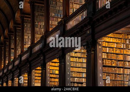 Irlanda, Dublino Trinity College biblioteca, la sala lunga Foto Stock