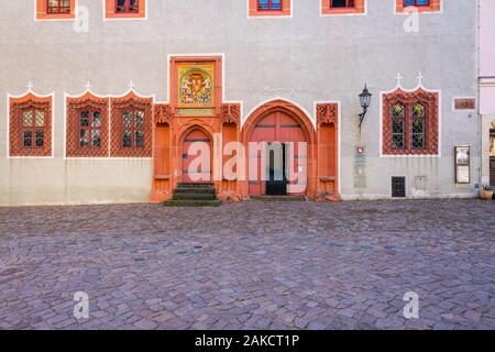 MEISSEN, Germania - 12 ottobre 2019: edifici storici nella piazza del Castello di Albrechtsburg e Cattedrale di Meissen. Foto Stock