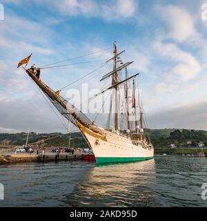 Il El Cano nave nelle acque di Biskay Foto Stock