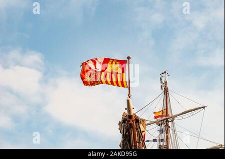 Il El Cano nave nelle acque di Biskay Foto Stock