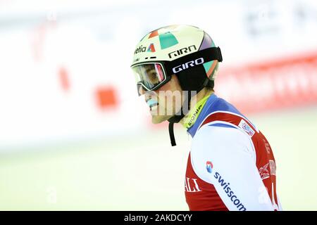 8 gennaio 2020, Madonna di Campiglio, Italia; FIS Coppa del Mondo di sci alpino maschile di slalom notturno a Madonna di Campiglio, Italia su Gennaio 8, 2020, Daniel Yule (SUI) Foto Stock