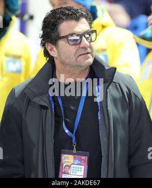 Madonna di Campiglio, Italia. 8 gennaio, 2020. FIS Coppa del Mondo di sci alpino maschile di slalom notturno a Madonna di Campiglio, Italia su Gennaio 8, 2020, Alberto Tomba foto: Pierre Teyssot/Espa-Images Credito: Lo sport europeo Agenzia fotografica/Alamy Live News Foto Stock