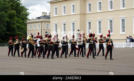 Sandhurst, Berkshire, Regno Unito - 16 Giugno 2019: Royal Artillery Marching Band e a giocare a uno spettacolo al famoso Sandhurst Accademia Militare, Berkshi Foto Stock