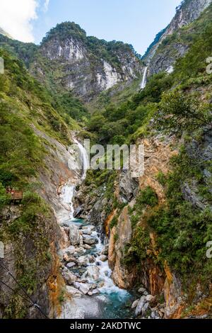 Le Incontaminate Cascate Baiyan Nel Parco Nazionale Di Taroko, Taiwan Foto Stock