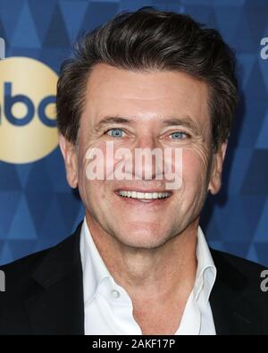 PASADENA, LOS ANGELES, CALIFORNIA, STATI UNITI D'AMERICA - gennaio 08: Robert Herjavec arriva alla televisione ABC's TCA Winter Press Tour 2020 tenutasi presso la struttura The Langham Huntington Hotel su Gennaio 8, 2020 a Pasadena, Los Angeles, California, Stati Uniti. (Foto di Xavier COLLIN/Image Press Agency) Foto Stock