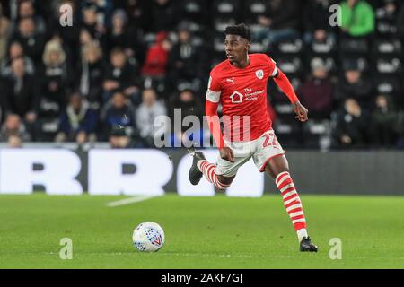 Il 2 gennaio 2020, Pride Park Stadium, Derby, Inghilterra; Sky scommessa campionato, Derby County v Barnsley : Clarke Odure (22) di Barnsley durante il gioco Credito: Mark Cosgrove/news immagini Foto Stock