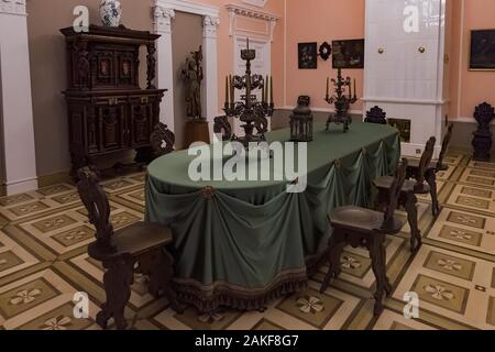 Ostafievo, Moscow Region, Russia - 03 GEN 2020: lusso vecchia magione interni. Foto Stock