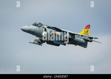 Fairford, Gloucestershire, Regno Unito - 20th luglio 2019: Spagnolo Marina EAV-8B Harrier II Espone al Fairford International Air Tattoo 2019 Foto Stock