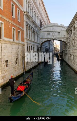 L'Italia, Veneto, Venezia, elencato come patrimonio mondiale dall'UNESCO, la zona di San Marco, il ponte dei Sospiri (ponte del Sospiri) Foto Stock