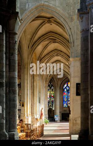 Francia, Oise, Beauvais, Saint Etienne chiesa costruita tra il XII e il XVI secolo Foto Stock