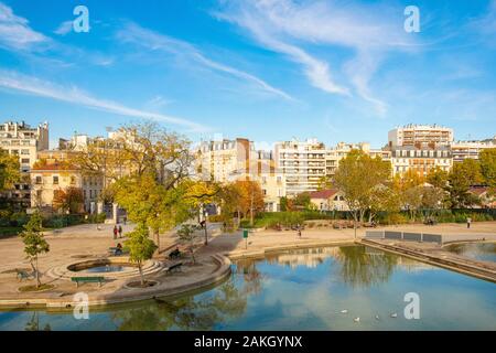 Francia, Parigi, Georges Brassens parco in autunno Foto Stock