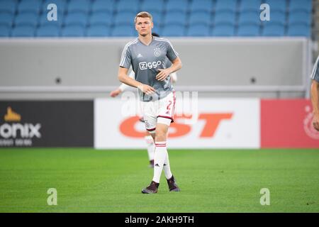 Doha in Qatar. 9 Gen, 2020. DOHA, 09-01-2020, Al Janoub Stadium, Trainingscamp, amichevole, stagione 2019/2020, Perr Schuurs durante la partita Ajax - KAS Eupen Credito: Pro scatti/Alamy Live News Foto Stock