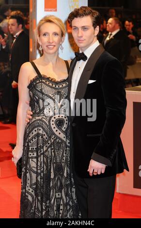 Sam Taylor Wood, Aaron Johnson. Il BAFTAs, Royal Opera House, Londra. Regno Unito Foto Stock