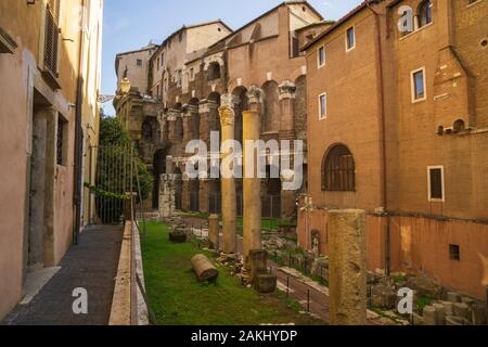 Roma, ITALIA - 7 novembre 2019: Teatro di Marcello a Roma Foto Stock