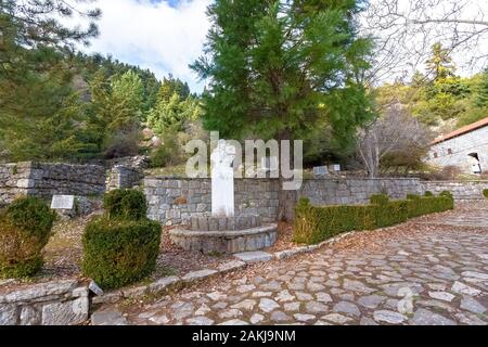 Rovine di Kolokotronis home a Libovitsi, Arcadia. Kolokotronis era greca generale e leader della guerra greca di indipendenza nel 1821 Foto Stock