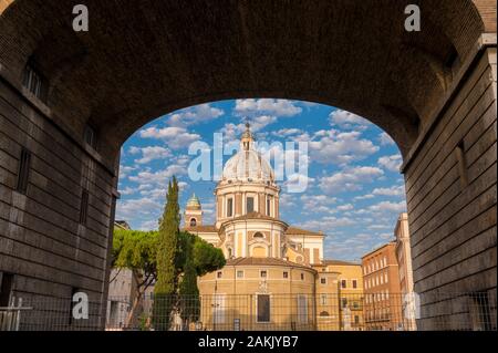 Basilica dei Santi Ambrogio e Carlo al corso o Basilica dei Santi Ambrogio e Carlo in corso, Roma, Italia Foto Stock