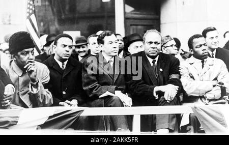 John Lewis (estrema destra) con Bayard Rustin, Andrew giovani, dal congressista William Fitts Ryan, e James Farmer 1965 Foto Stock